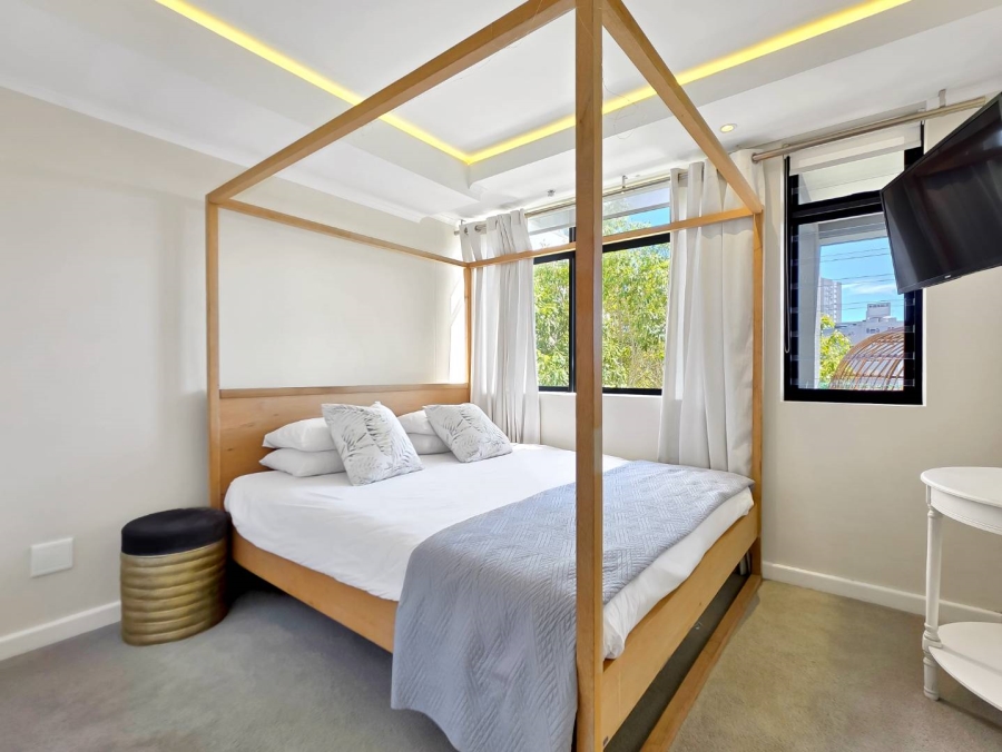 2 Bedroom Property for Sale in Sea Point Western Cape